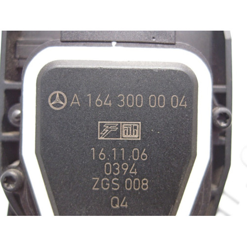 Mercedes-Benz A1643000004 Педаль газа ML W164 GL X164 R-Class W251