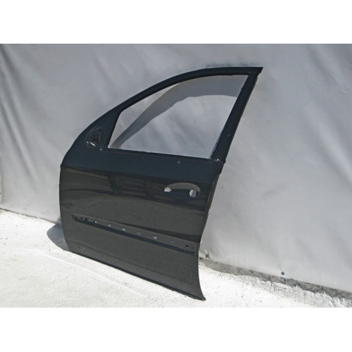 Mercedes-Benz A1647200105 Дверь передняя левая ML W164 GL X164
