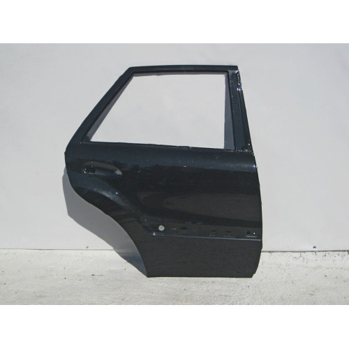 Mercedes-Benz A1647300205 Дверь задняя правая ML W164