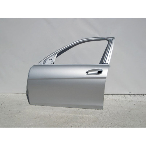 Mercedes-Benz A2047205900 Дверь передняя левая C-Class W204
