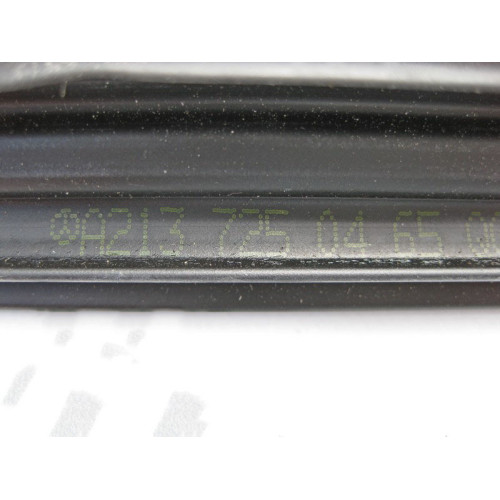 Mercedes-Benz A2137250465 Уплотнительная планка переднего правого стекла внутренняя E-Class W213