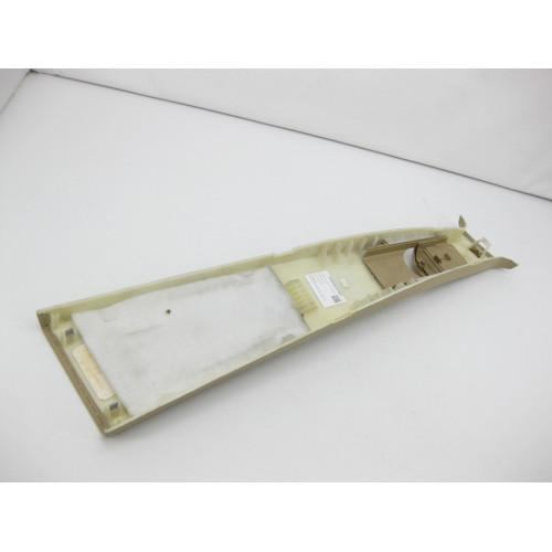 Mercedes-Benz A1646909725 8K57 Обшивка левой стойки "B" верхняя бежевая ML W164 GL X164