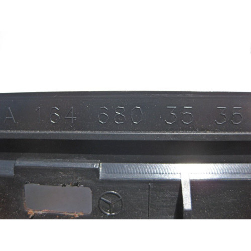 Mercedes-Benz A1646803535 8K67 Обшивка левой стойки "B" нижняя бежевая ML W164 GL X164