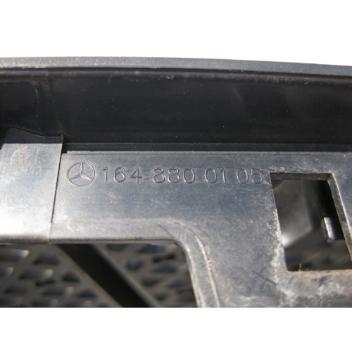 Mercedes-Benz A1648800105 Решётка капота левая ML W164 GL X164