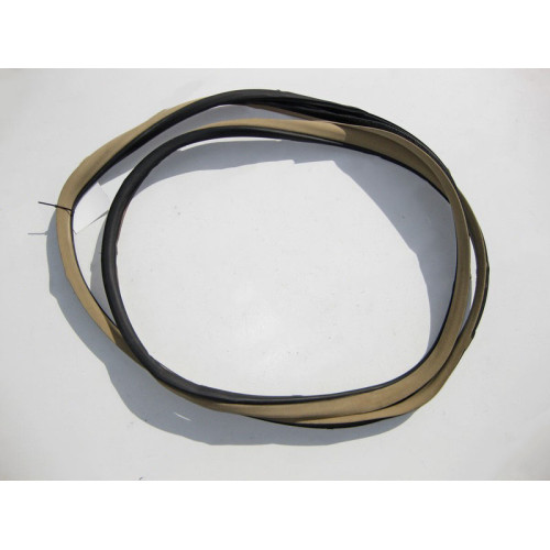 Mercedes-Benz A1646900598 8M93 Уплотнитель задней двери бежевый GL X164