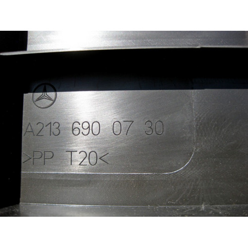 Mercedes-Benz A2136900730 Пластиковая передняя часть пола багажника E-Class W213