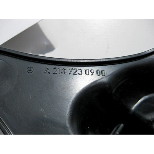 Mercedes-Benz A2137230900 Кронштейн передней левой дверной карты E-Class W213