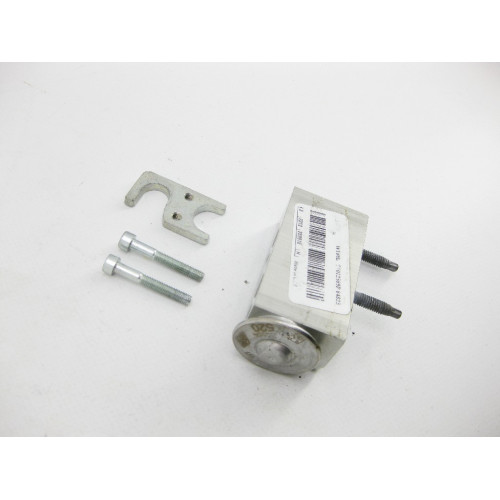 Mercedes-Benz A1668300284 Расширительный клапан кондиционера GL X166 ML W166 GLE C292