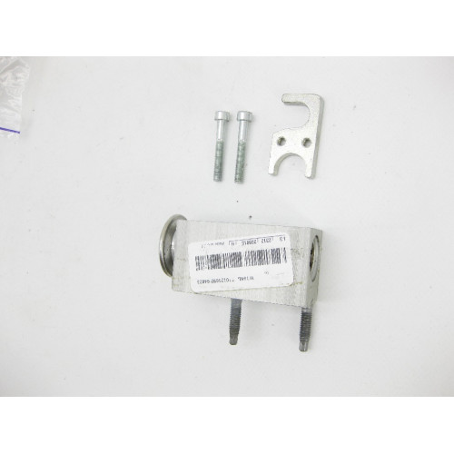 Mercedes-Benz A1668300284 Расширительный клапан кондиционера GL X166 ML W166 GLE C292