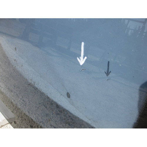 Mercedes-Benz 43R-001585 A2046706601 Windshield C-Class W204, small chip - sealed