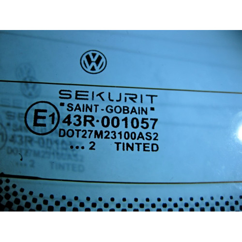 VAG 43R-001057 3B5845051P Заднее стекло Volkswagen Passat B5