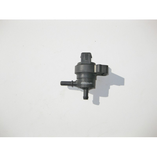 Mercedes-Benz A0004769832 Электроклапан регенерации паров топлива ML W164 GL X164