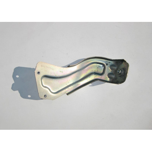 Mercedes-Benz A2134750027 Кронштейн бачка Adblue E-Class W213 CLS C257