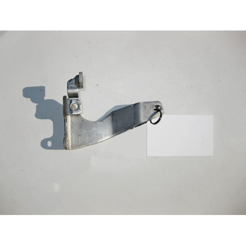 Mercedes-Benz A6540961300 Кронштейн воздуховода нагнетаемого воздуха для двигателя OM654 R4 2.0 diesel