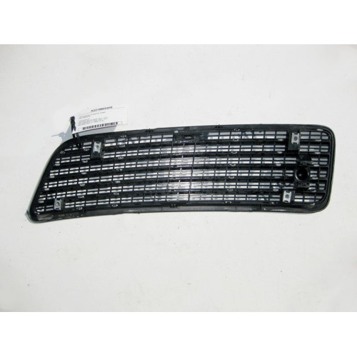 Mercedes-Benz A2218800205 Решётка капота верхняя правая S-Class W221 CL C216 R-Class W251