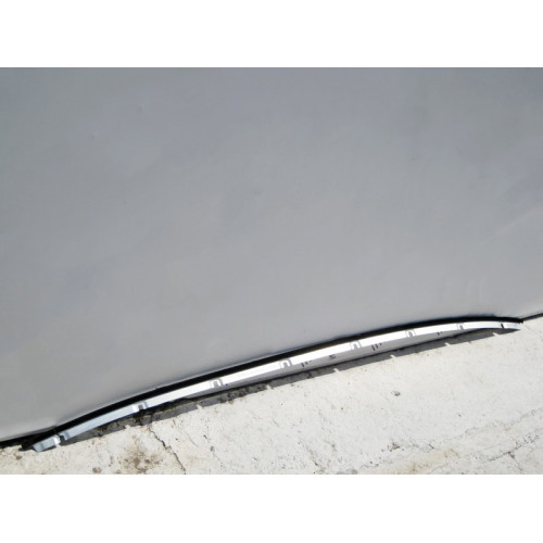 Mercedes-Benz A2217840206 Правая уплотнительная планка под молдингом панорамной крыши S-Class W221