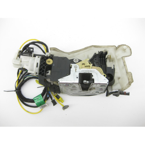 Mercedes-Benz A2207207235 Замок передней правой двери с Keyless-Go с дотяжкой S-Class W220