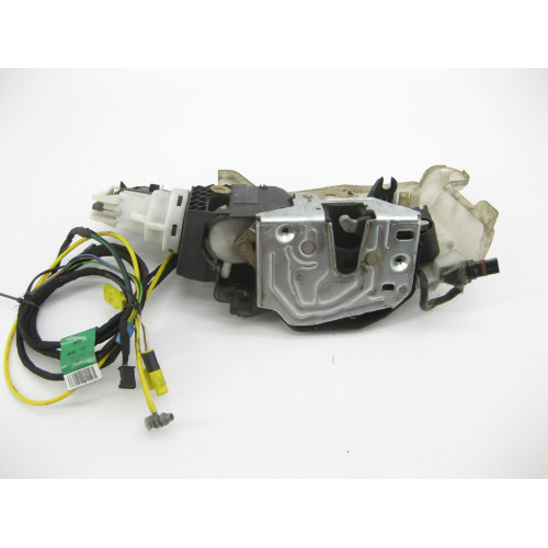 Mercedes-Benz A2207207235 Замок передней правой двери с Keyless-Go с дотяжкой S-Class W220