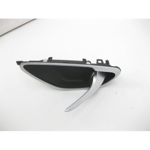 Mercedes-Benz A2057600400 9051 Внутрення ручка черная открытия задней правой двери C-Class W205 GLC X253 EQC N293 C-class Estate S205 GLC Coupe C253