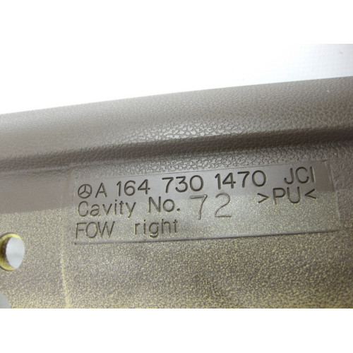 Mercedes-Benz A1647301470 8K56 Карта задней правой двери цвет бежевый ML W164