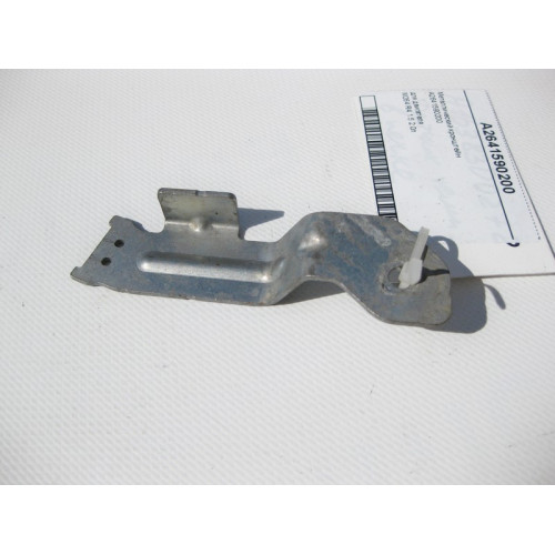Mercedes-Benz A2641590200 Металлический кронштейн для двигателя M264 R4 1.5 2.0л