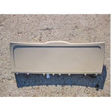 A1667400470 8N84 Обшивка крышки багажника бежевая GL X166
