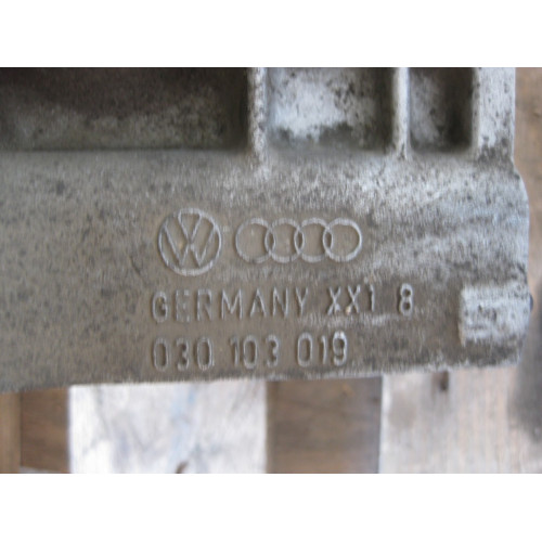 VAG 030103019 Cylinder block with pistons and crankshaft 1.4L R4 16V