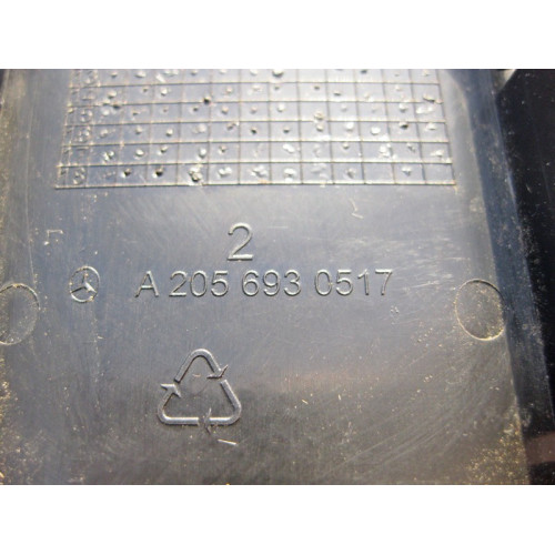 Mercedes-Benz A2056930517 9051 Заглушка - накладка в задней полке C-Class W205