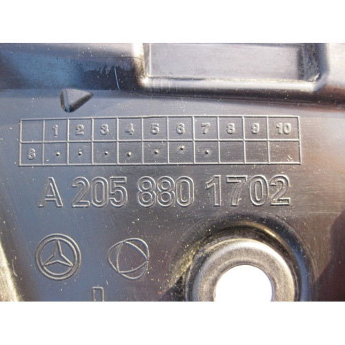 Mercedes-Benz A2058801702 Пластиковый кронштейн заднего бампера левый C-Class W205