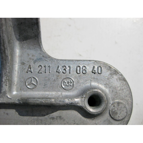 Mercedes-Benz A2114310840 Кронштейн блока ABS верхняя часть E-Class W211 CLS C219