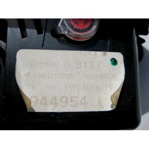 Mercedes-Benz A2198100230 8L26 Пепельница дверной карты бежевая задней правой двери CLS C219