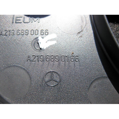 Mercedes-Benz A2196890166 Dashboard central audio speaker grid - CLS C219 torpedoes