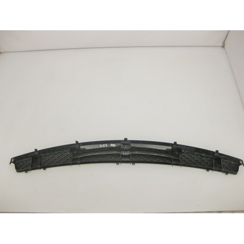 Mercedes-Benz A2046830130 9051 Накладка - держатель дополнительного стоп сигнала чёрная C-Class W204