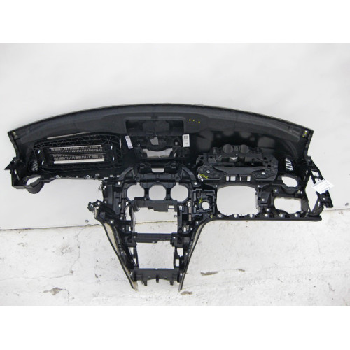 Mercedes-Benz A2056802504 9J38 Dashboard - torpedo black C-Class W205 restyling