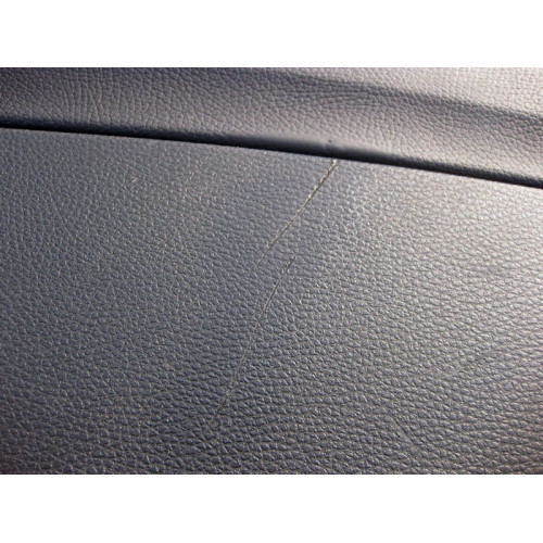 Mercedes-Benz A2056801205 9J38 Корпус центральной консоли чёрный, есть царапины C-Class W205