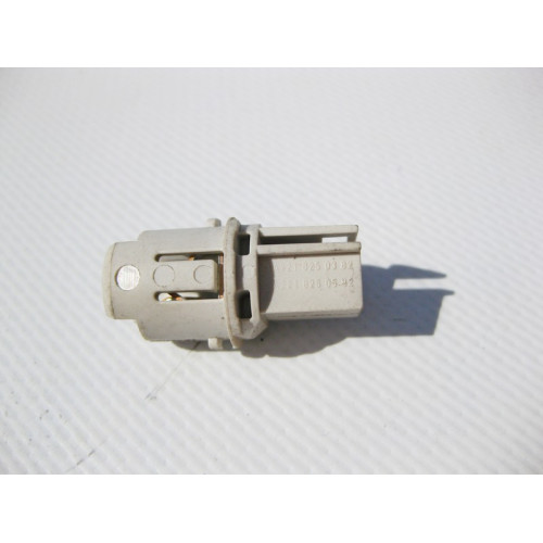 Mercedes-Benz A2218250382 Патрон плафона салона