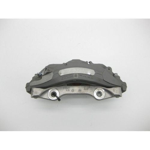 VAG 4M0615108BK Тормозной суппорт передний правый