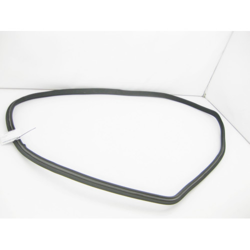 Mercedes-Benz A2036972351 9B00 Уплотнитель передней двери на кузове черный C-Class W203