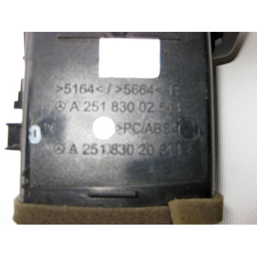 Mercedes-Benz A2518300254 9116 Дефлектор торпеды правый черный R-Class W251