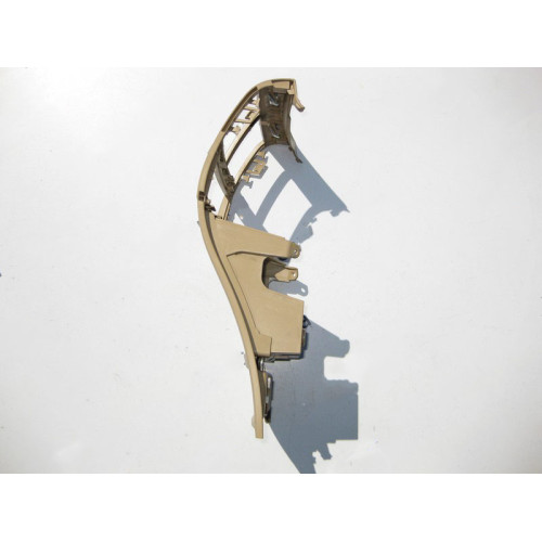 Mercedes-Benz A1646809307 8K67 Облицовка подлокотника задняя бежевая ML W164 GL X164