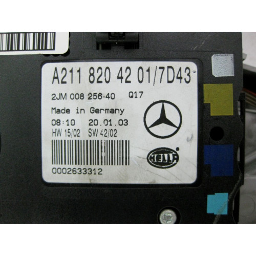 Mercedes-Benz A2118204201 7D43 Плафон потолочный передний серый E-Class W211