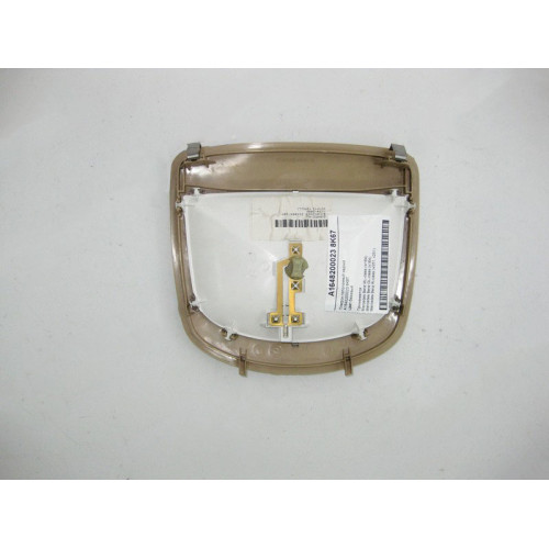 Mercedes-Benz A1648200023 8K67 Плафон потолочный задний бежевый ML W164 GL X164 R-Class W251