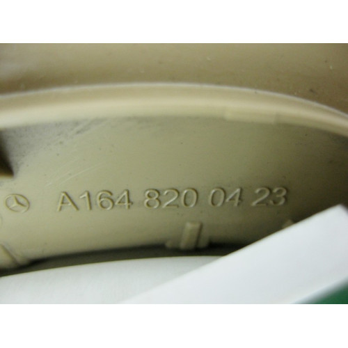 Mercedes-Benz A1648200423 8K67 Плафон потолочный задний бежевый GL X164 R-Class W251