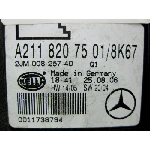 Mercedes-Benz A2118207501 8K67 Плафон потолочный задний бежевый E-Class W211 CLS C219