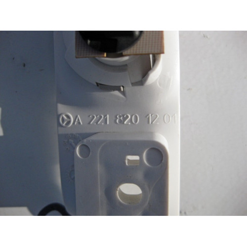 Mercedes-Benz A2218201201 + A2218252810 7E94 Плафон задней правой потолочной ручки серый S-Class W221