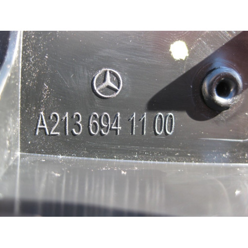 Mercedes-Benz A2136941100 9051 Накладка дополнитепльного стоп - сигнала черная E-Class W213