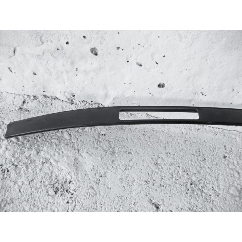 Mercedes-Benz A1646902980 Молдинг крыши левый с отвертиями под рейлинг крыши ML W164