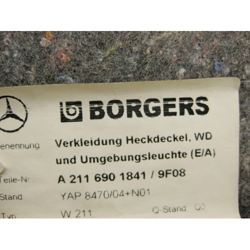 Mercedes-Benz A2116901841 9F08 Обшивка крышки багажника чёрная E-Class W211