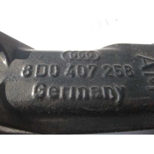 VAG 8D0407258 AM Поворотный кулак передний правый со ступицей VW Passat B5+