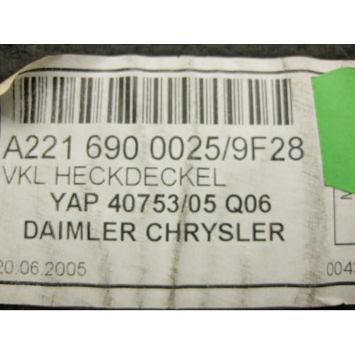 Mercedes-Benz A2216900025 9F28 Обшивка крышки багажника чёрная S-Class W221